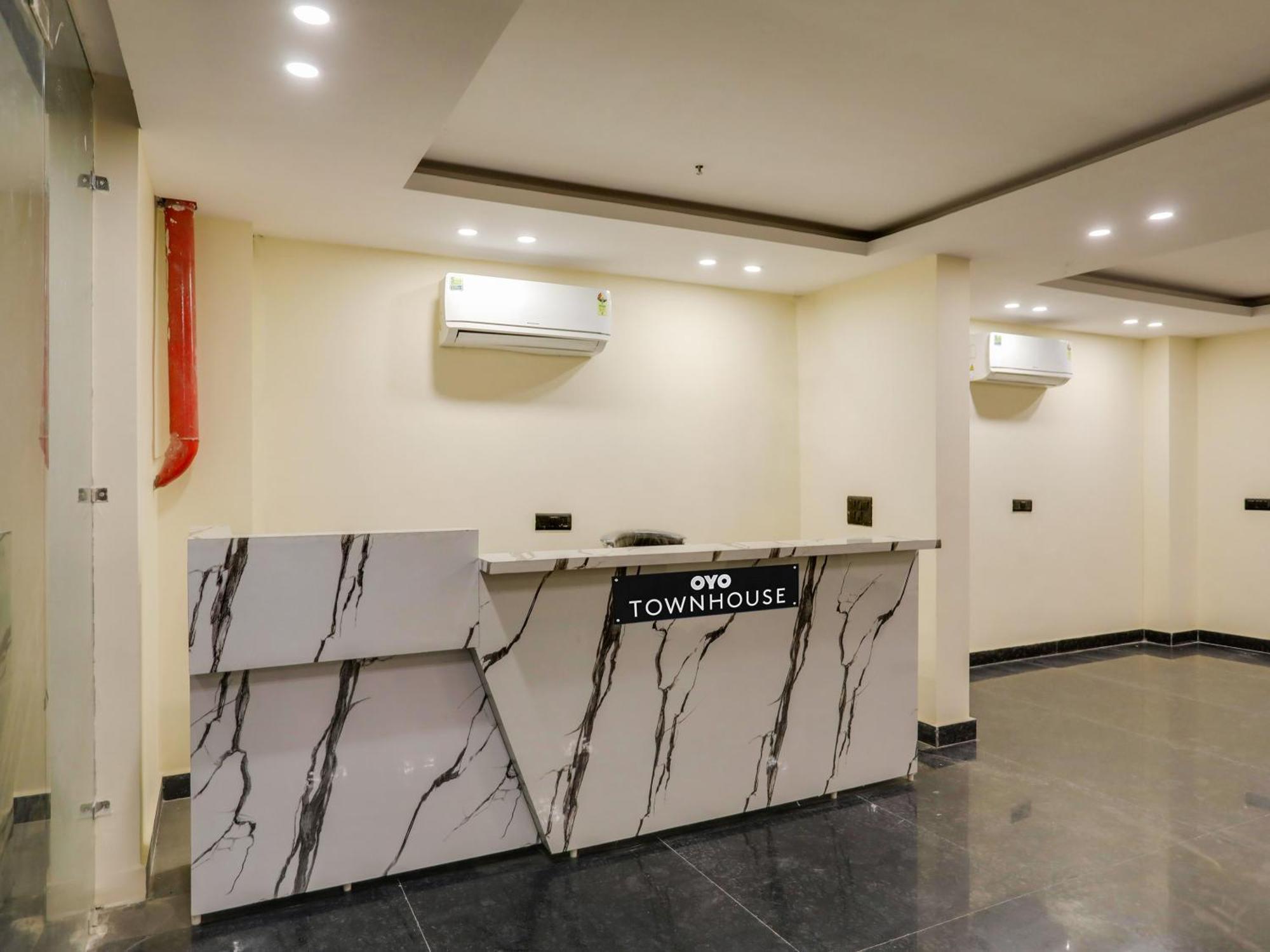 Townhouse Magnolia Corporate Stays 古尔冈 外观 照片